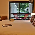 Sowell Mont Blanc Et Hotel 4*