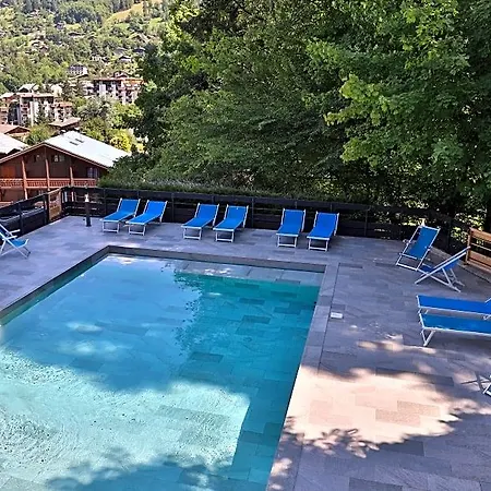Sowell Mont Blanc Et Hotel 4*